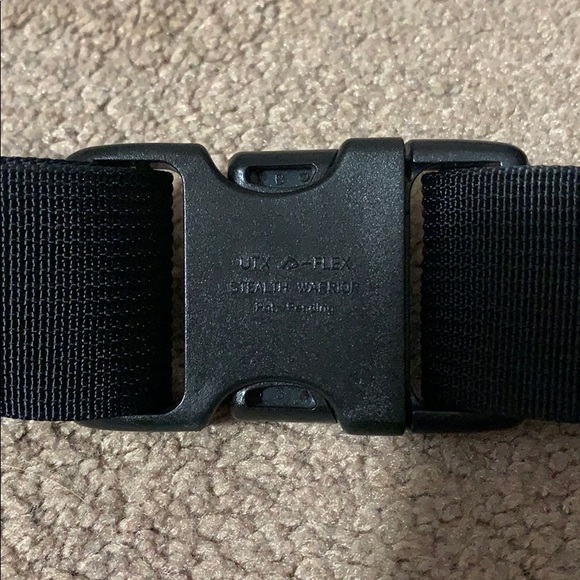 Supreme Ss18 Black Fanny pack SOLD!! SOLD!! - Picture 6 of 8